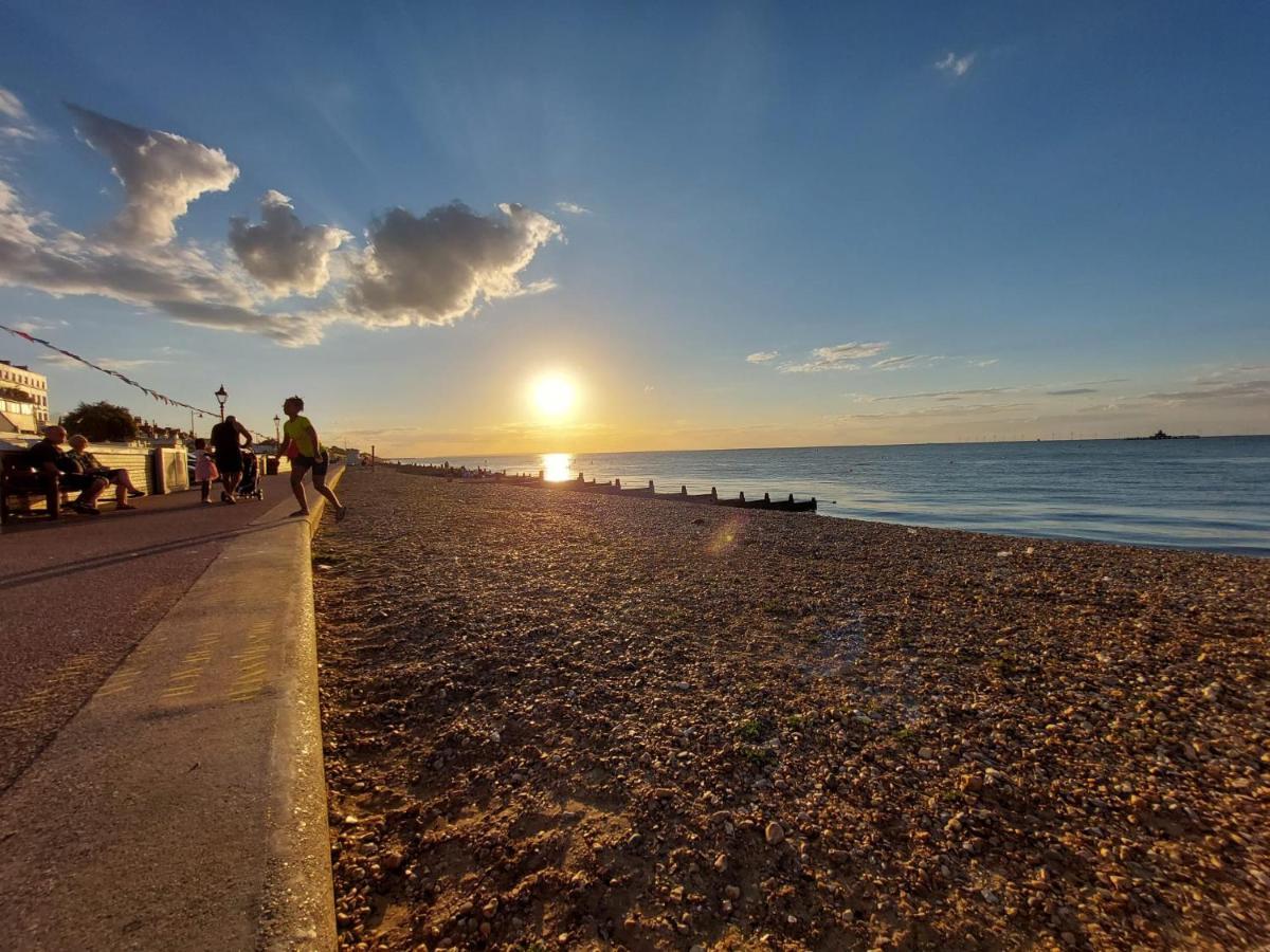 Inviting 1-Bed Apartment In Herne Bay Dış mekan fotoğraf